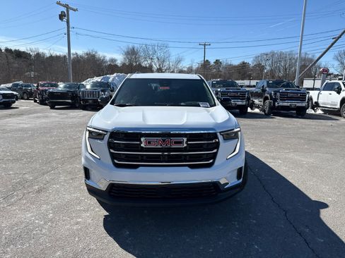 New 2026 GMC Acadia Elevation image 2