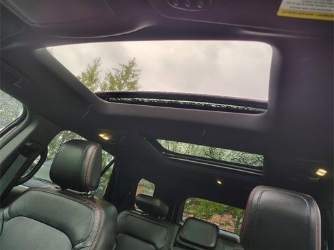 Used 2018 Ford Explorer Sport w/ Equipment Group 401A image 5