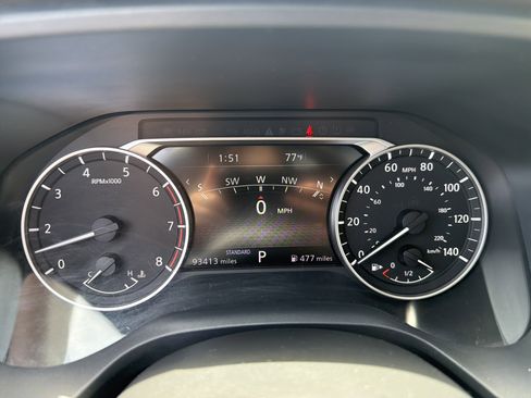 Used 2021 Nissan Rogue SL w/ Premium Package image 2