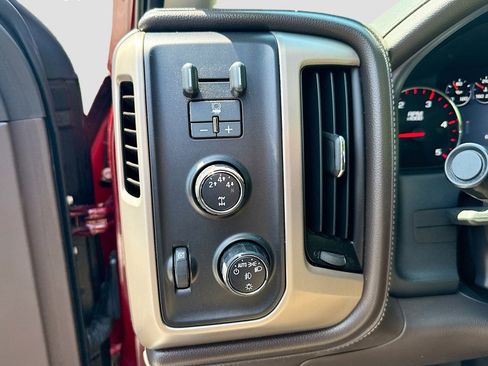 Used 2015 GMC Sierra 2500 Denali w/ Duramax Plus Package AWD/4WD image 10