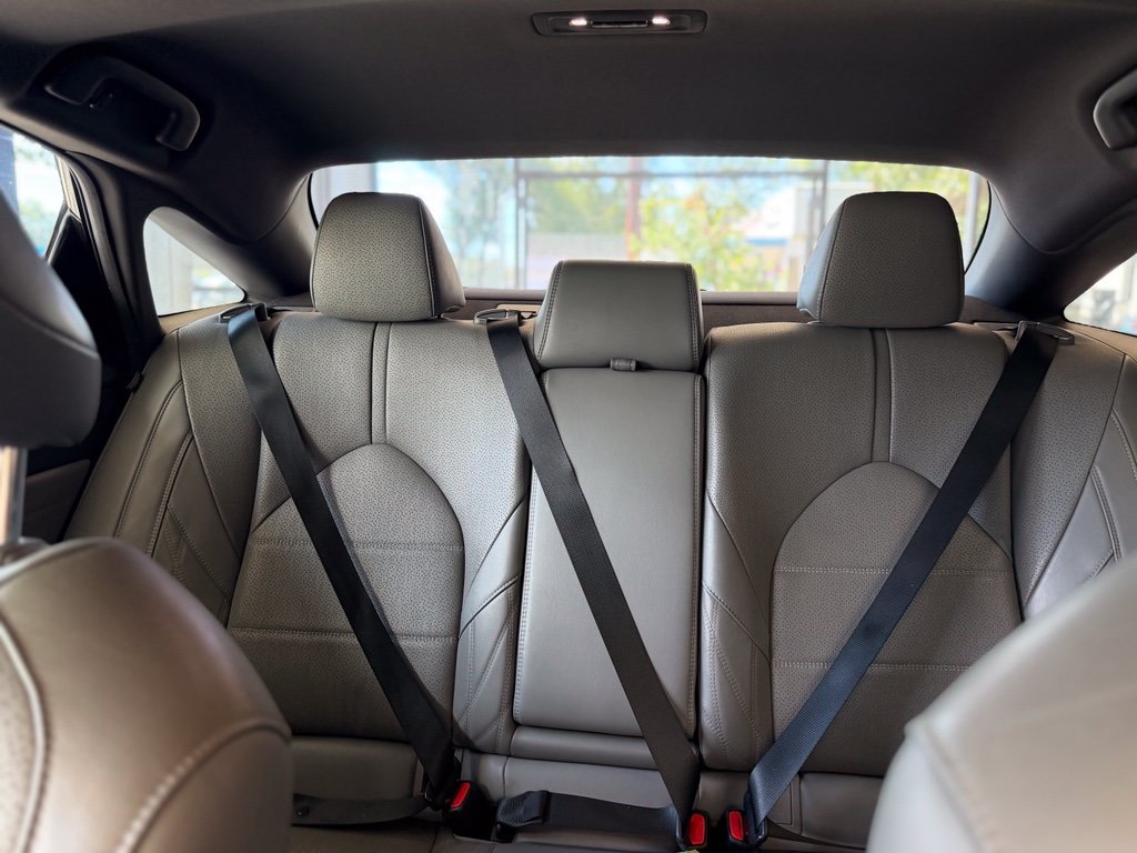 Used 2019 Toyota Avalon Limited FWD image 10