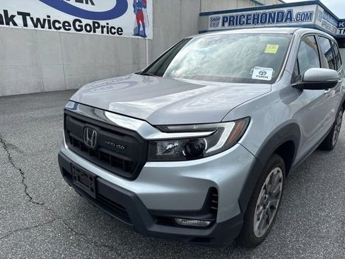 Used 2024 Honda Passport EX-L image 3