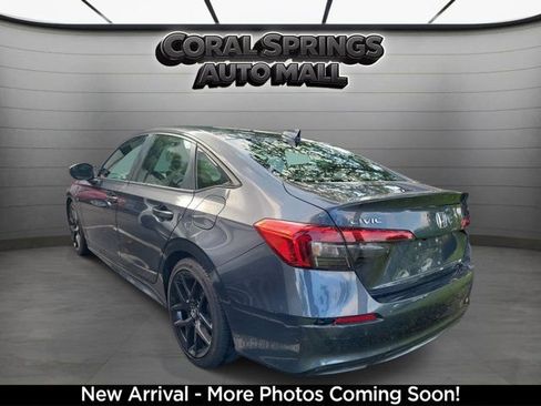 Used 2024 Honda Civic Sport image 3