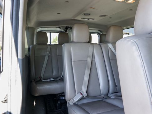 Used 2021 Nissan NV 3500 SL image 23