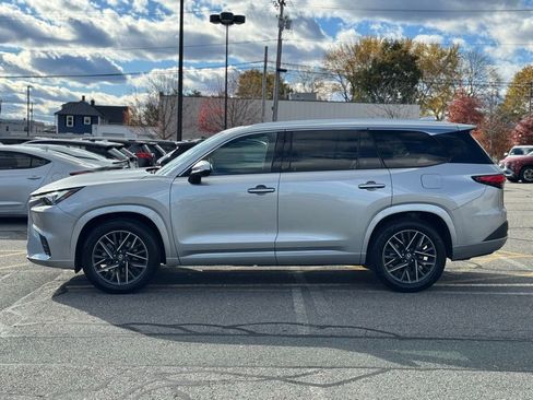 Used 2024 Lexus TX 350 350 Premium image 2