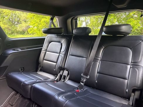 Used 2021 Lincoln Navigator L Reserve AWD/4WD image 16