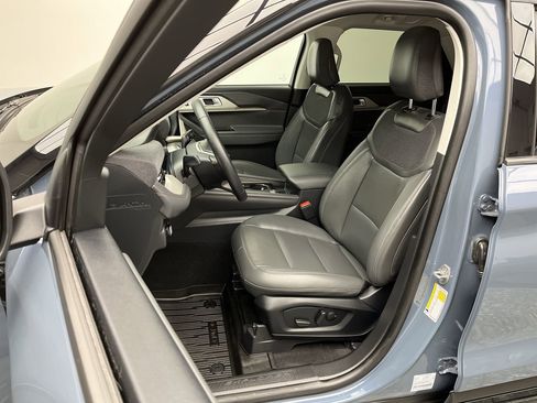 New 2026 Ford Explorer Active w/ Active Comfort Package image 10