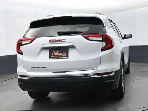 Used 2023 GMC Terrain SLT FWD image 8
