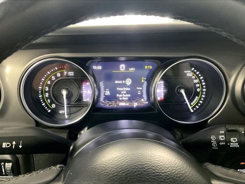 Used 2023 Jeep Wrangler Unlimited w/ Cold Weather Group AWD/4WD image 24