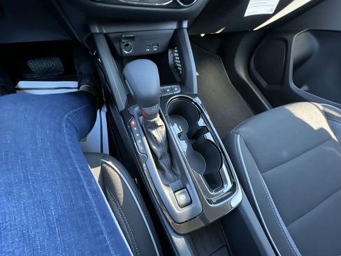 Used 2024 Chevrolet TrailBlazer LS w/ LS Convenience Package image 15