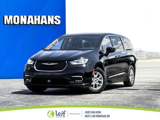 Used 2024 Chrysler Pacifica Touring-L FWD video 1