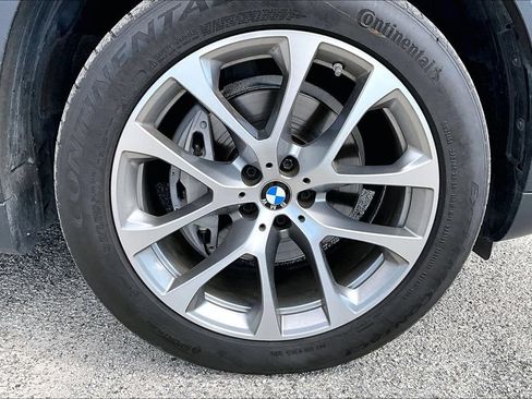 Used 2024 BMW X5 xDrive40i w/ Premium Package AWD/4WD image 9