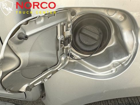 Used 2017 Nissan Frontier SV image 13