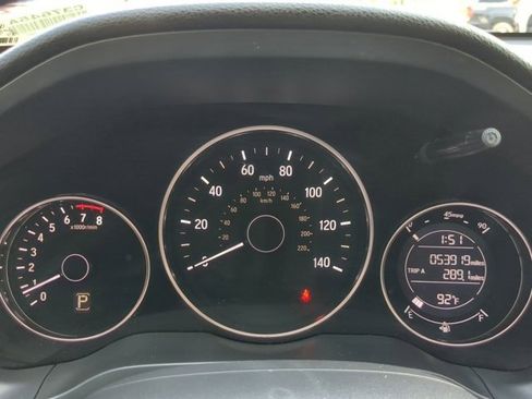 Used 2022 Honda HR-V LX image 16