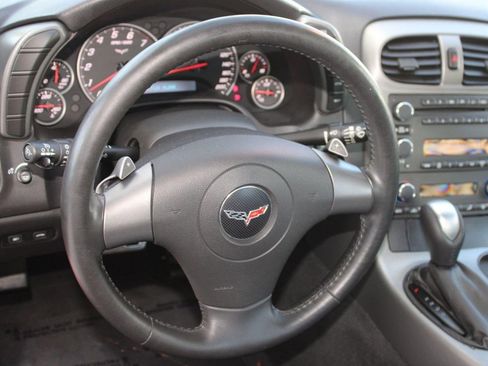 Used 2007 Chevrolet Corvette Coupe image 16