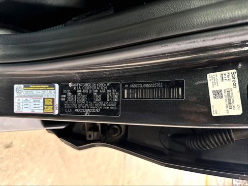 Used 2022 Kia Niro EX FWD image 35