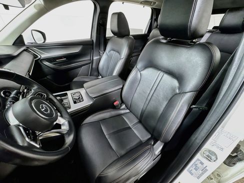 Used 2024 MAZDA CX-90 3.3 Turbo w/ Preferred Plus AWD/4WD image 10