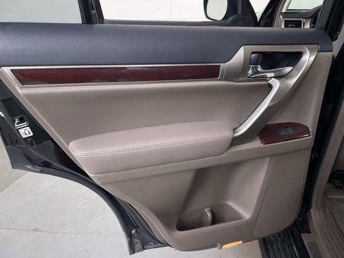 Used 2019 Lexus GX 460 Premium AWD/4WD image 21