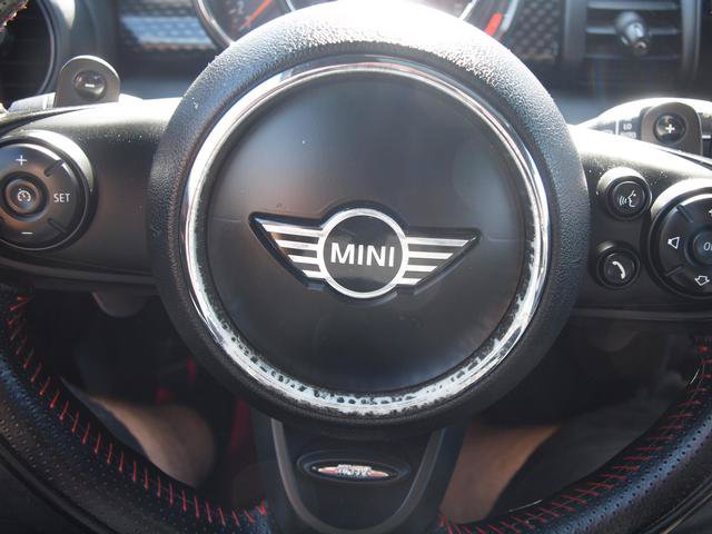 Used 2019 MINI Cooper S w/ Signature Upholstery Package FWD image 9