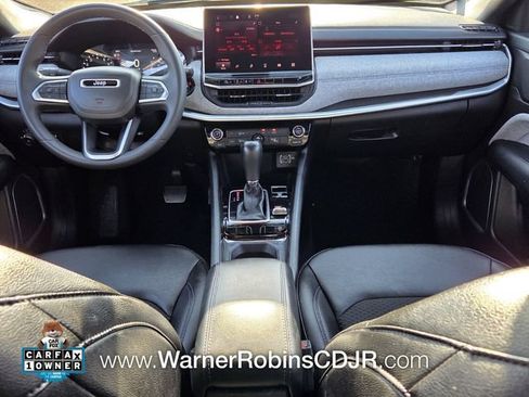 Used 2024 Jeep Compass Latitude AWD/4WD image 9