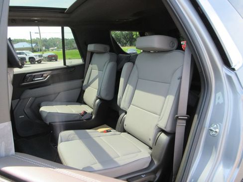 New 2026 GMC Yukon Elevation w/ Elevation Premium Package AWD/4WD image 10