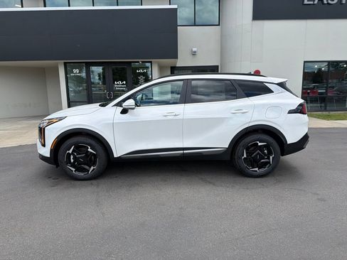 New 2026 Kia Sportage EX w/ EX Panoramic Sunroof Package AWD/4WD image 2