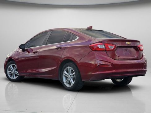 Used 2018 Chevrolet Cruze LT image 6