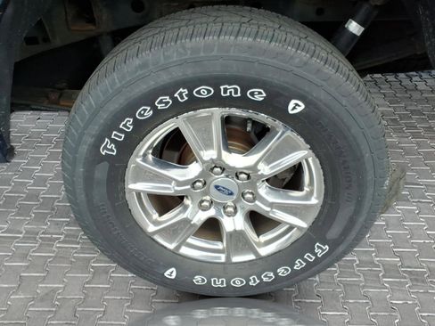 Used 2015 Ford F150 XLT w/ Equipment Group 302A Luxury AWD/4WD image 11