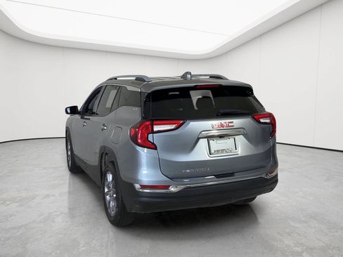 Used 2024 GMC Terrain SLT FWD image 10