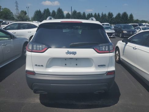 Used 2019 Jeep Cherokee Latitude w/ Popular Appearance Group AWD/4WD image 7