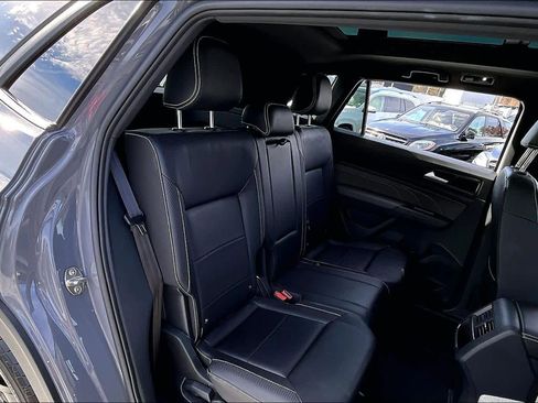 Used 2022 Volkswagen Atlas Cross Sport SE image 18