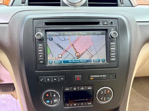Used 2009 Buick Enclave CXL w/ Entertainment Package #3 AWD/4WD image 14