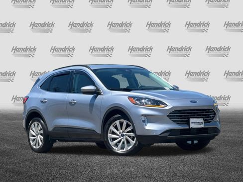 Used 2022 Ford Escape Titanium w/ Titanium Elite Package AWD/4WD image 2
