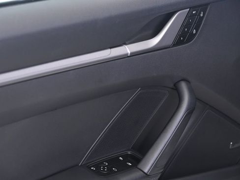 Used 2025 Porsche 911 Carrera image 23