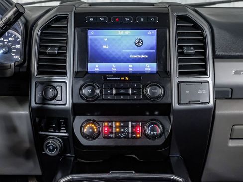 Used 2022 Ford F350 XLT w/ XLT Premium Package image 25