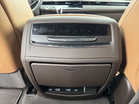 Used 2024 Cadillac Escalade Sport w/ LPO, ONYX Package AWD/4WD image 22