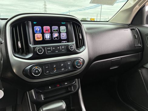 Used 2016 Chevrolet Colorado LT w/ LT Convenience Package image 17