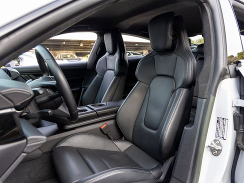 Certified 2023 Porsche Taycan GTS image 5