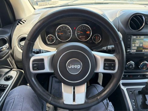 Used 2016 Jeep Compass Latitude AWD/4WD image 15