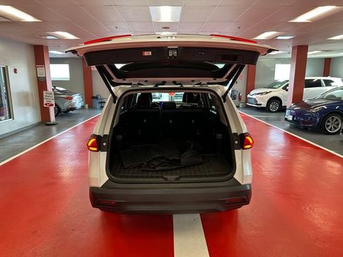 Certified 2024 Toyota Grand Highlander AWD image 25