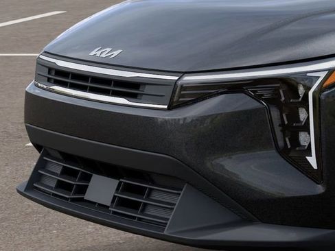 New 2026 Kia K4 LX image 12