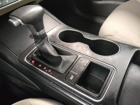 Used 2020 Kia Sorento S FWD image 26
