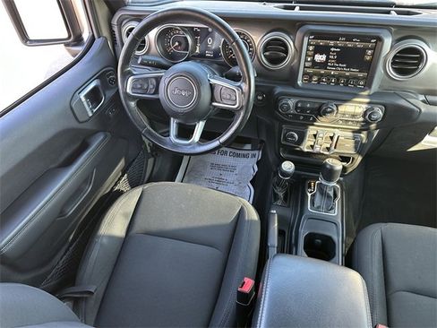 Used 2020 Jeep Gladiator Overland image 15