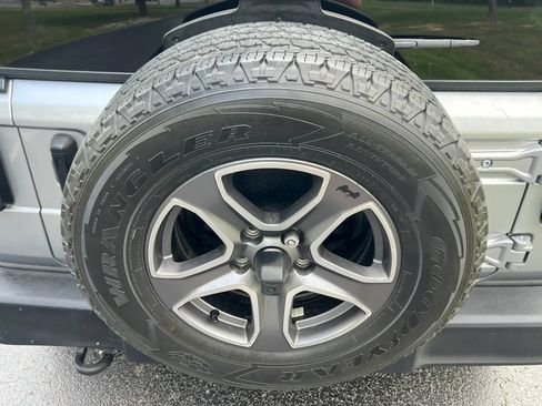 Used 2018 Jeep Wrangler Sport AWD/4WD image 24