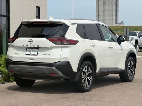 Used 2023 Nissan Rogue SV AWD/4WD image 5