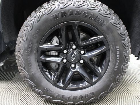 Used 2024 Chevrolet Silverado 1500 LT Trail Boss image 8