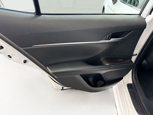 Used 2024 Toyota Camry SE FWD image 27