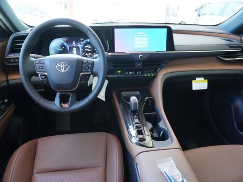 New 2026 Toyota Crown Signia AWD/4WD image 2