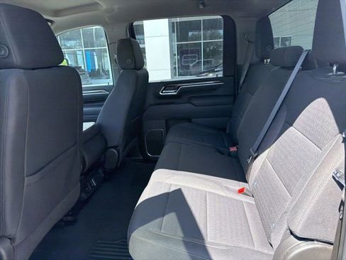 Used 2025 Chevrolet Silverado 2500 LT w/ Convenience Package image 9