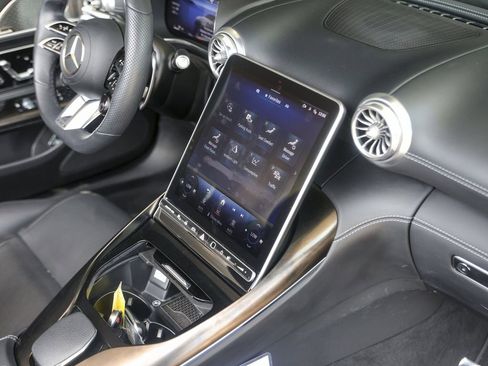 Used 2022 Mercedes-Benz SL 55 AMG 4MATIC image 39